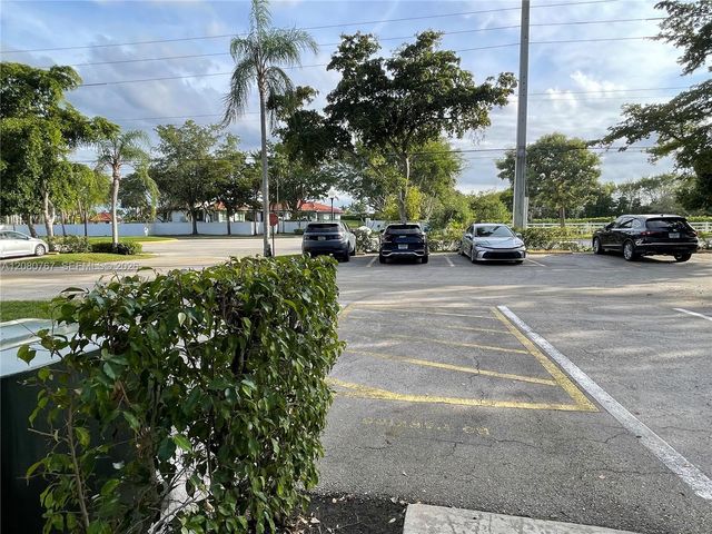 16240 Laurel Drive 101, Weston, FL 33326