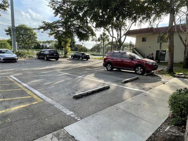 16240 Laurel Drive 101, Weston, FL 33326