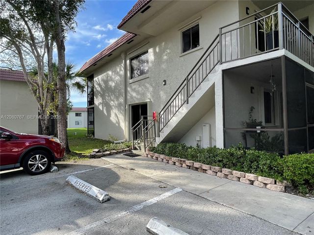16240 Laurel Drive 101, Weston, FL 33326