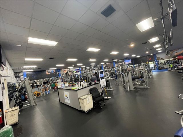 16240 Laurel Drive 101, Weston, FL 33326
