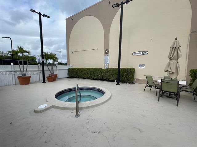 16240 Laurel Drive 101, Weston, FL 33326
