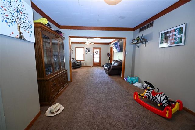 600 W Hunter Street, Nevada, MO 64772