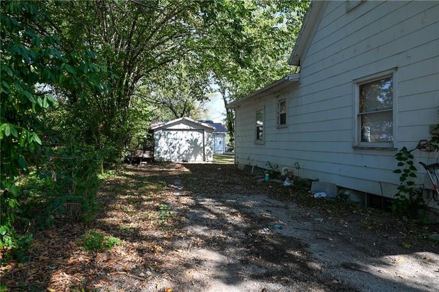 600 W Hunter Street, Nevada, MO 64772