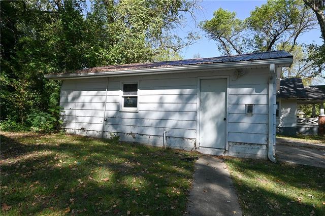 600 W Hunter Street, Nevada, MO 64772