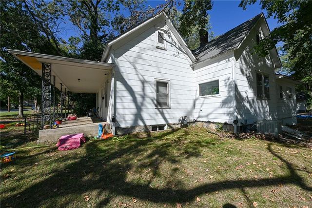 600 W Hunter Street, Nevada, MO 64772