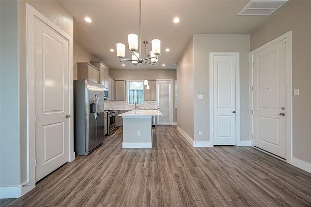 7703 Rainbow Close Lane, Houston, TX 77055