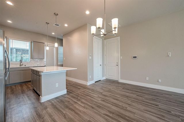 7703 Rainbow Close Lane, Houston, TX 77055