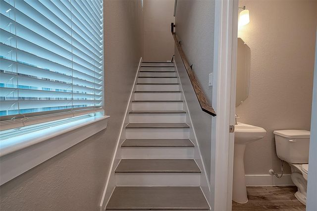 7703 Rainbow Close Lane, Houston, TX 77055