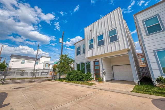 7703 Rainbow Close Lane, Houston, TX 77055