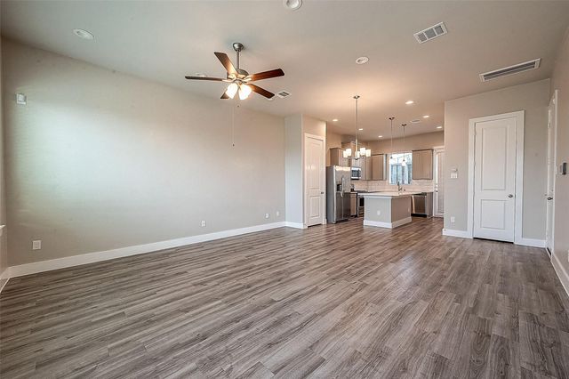 7703 Rainbow Close Lane, Houston, TX 77055