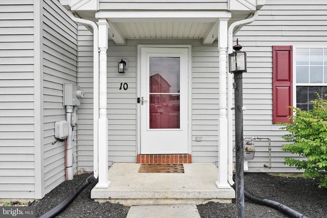 10 BRADFORD CIR, Myerstown, PA 17067