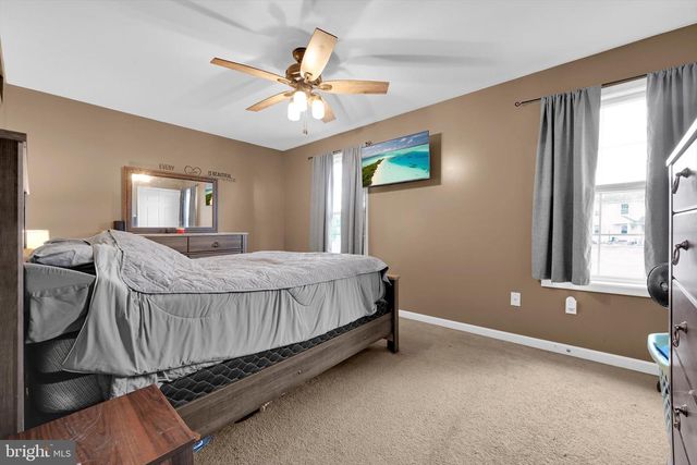 10 BRADFORD CIR, Myerstown, PA 17067