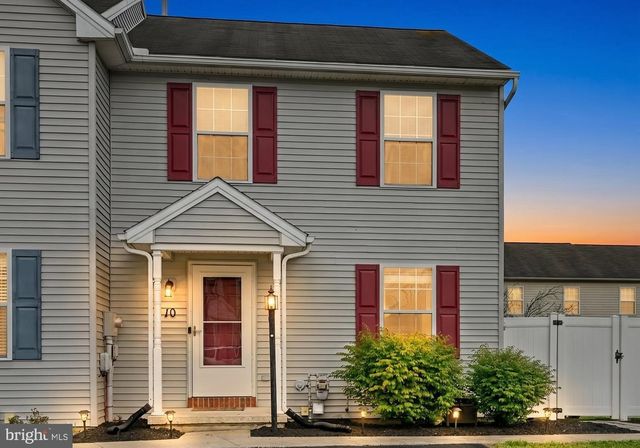 10 BRADFORD CIR, Myerstown, PA 17067