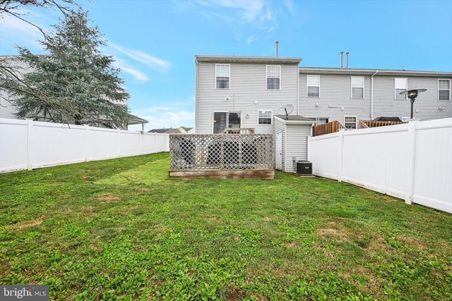 10 BRADFORD CIR, Myerstown, PA 17067