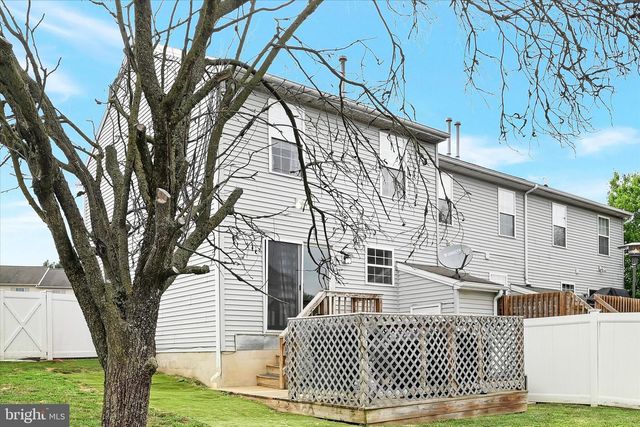 10 BRADFORD CIR, Myerstown, PA 17067