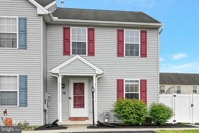 10 BRADFORD CIR, Myerstown, PA 17067