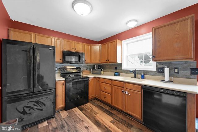 10 BRADFORD CIR, Myerstown, PA 17067