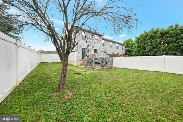 10 BRADFORD CIR, Myerstown, PA 17067