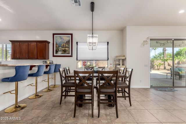 6233 S ROCHESTER Drive, Gilbert, AZ 85298