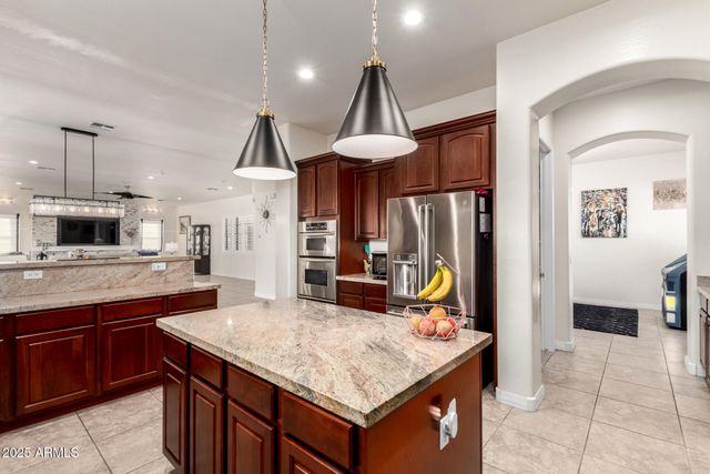 6233 S ROCHESTER Drive, Gilbert, AZ 85298