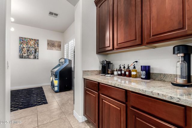 6233 S ROCHESTER Drive, Gilbert, AZ 85298