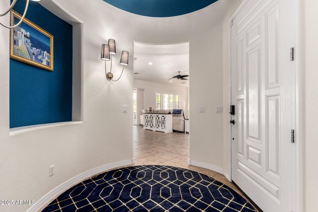 6233 S ROCHESTER Drive, Gilbert, AZ 85298