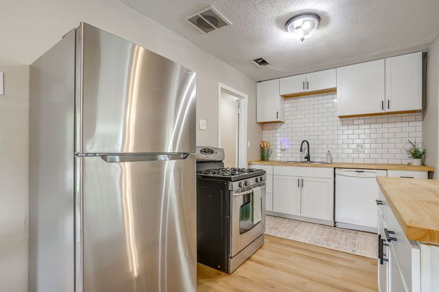 3504 Mission Street, Fort Worth, TX 76109