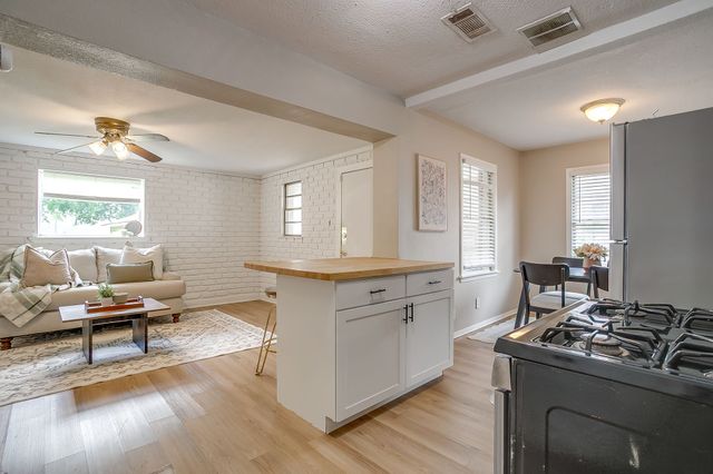 3504 Mission Street, Fort Worth, TX 76109