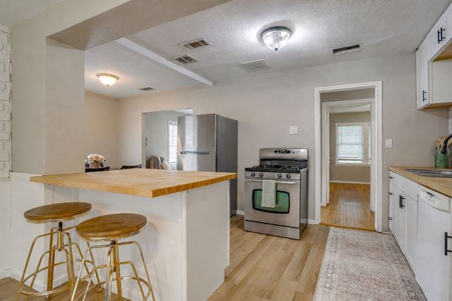 3504 Mission Street, Fort Worth, TX 76109