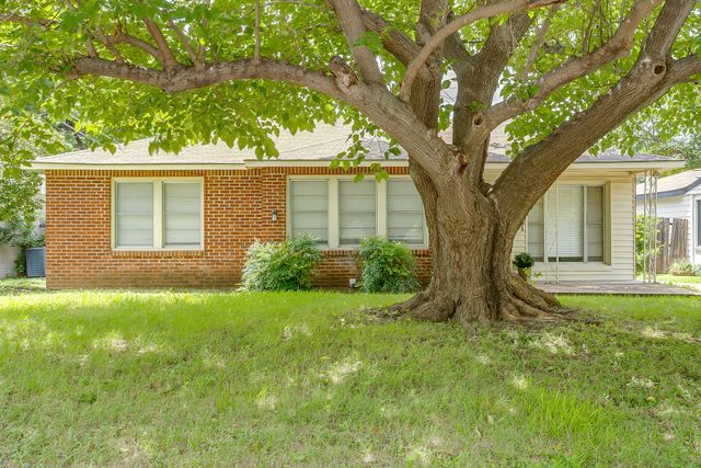 3504 Mission Street, Fort Worth, TX 76109