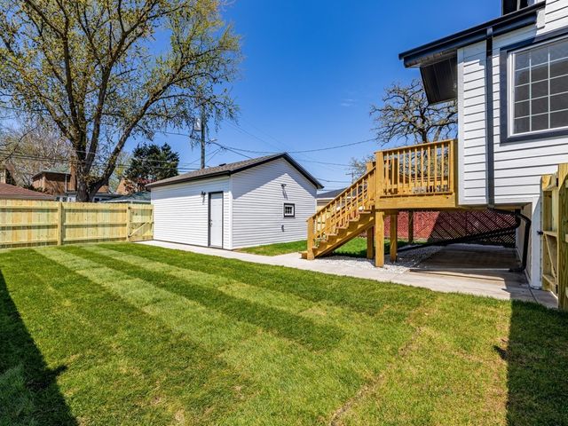 3548 Clinton Avenue, Berwyn, IL 60402