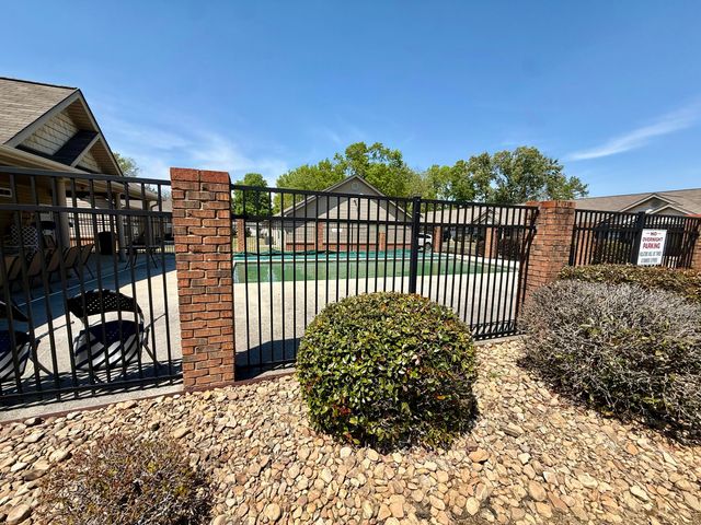 2003 Cedar Creek Drive, Rossville, GA 30741