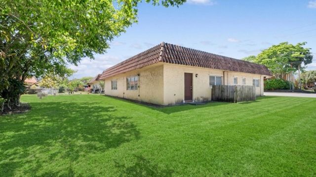 7106 NW 80th Avenue, Tamarac, FL 33321