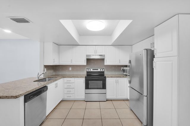 7106 NW 80th Avenue, Tamarac, FL 33321