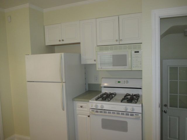 8322 White Oak Avenue, Munster, IN 46321