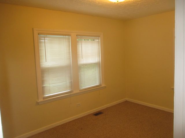 8322 White Oak Avenue, Munster, IN 46321