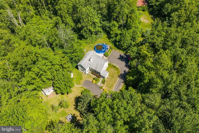 305 THOUSAND ACRE RD, Sellersville, PA 18960