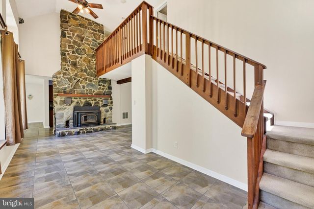 305 THOUSAND ACRE RD, Sellersville, PA 18960