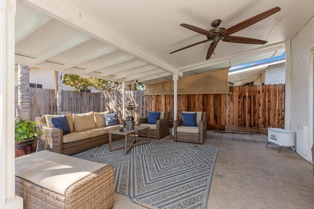 1458 Harvest Dr, Ripon, CA 95366