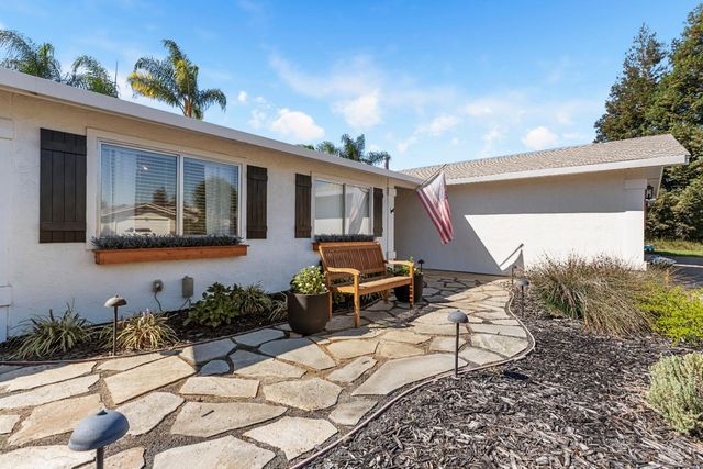 1458 Harvest Dr, Ripon, CA 95366