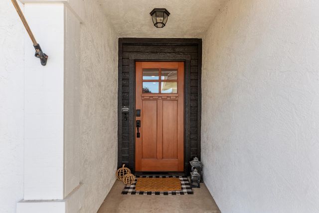 1458 Harvest Dr, Ripon, CA 95366