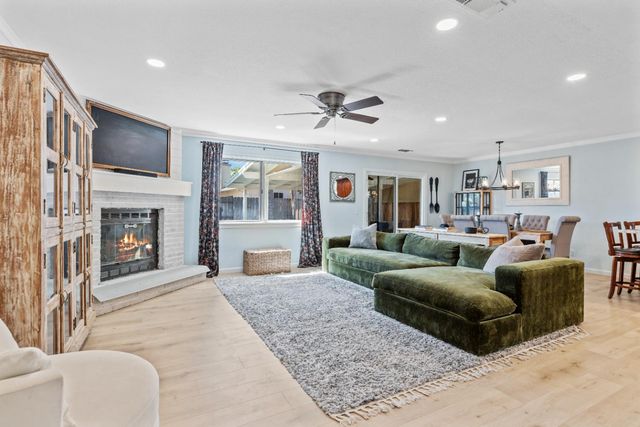 1458 Harvest Dr, Ripon, CA 95366