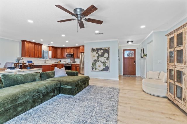 1458 Harvest Dr, Ripon, CA 95366