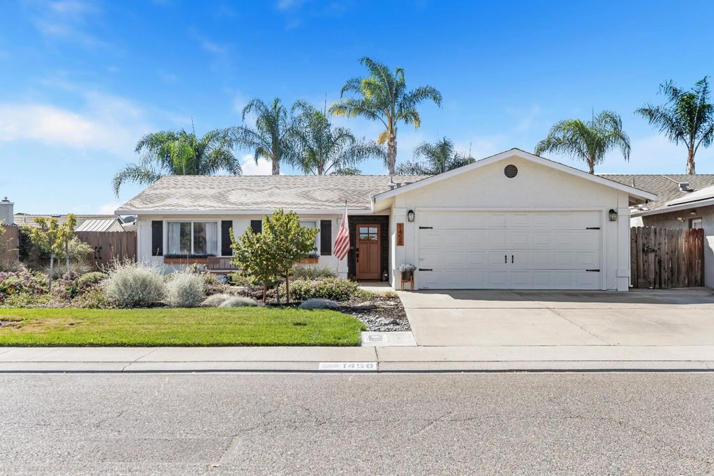 1458 Harvest Dr, Ripon, CA 95366