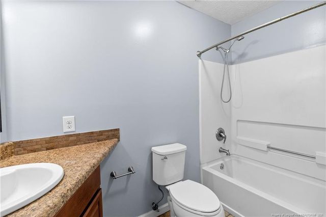 400 Abbottswood Drive, Fayetteville, NC 28301