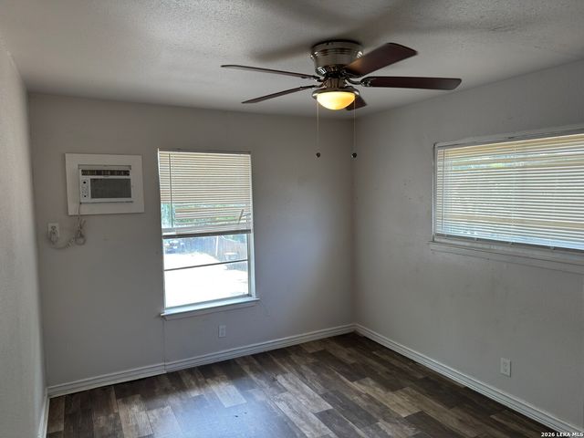 3614 Neer Ave Apt 3, San Antonio, TX 78201