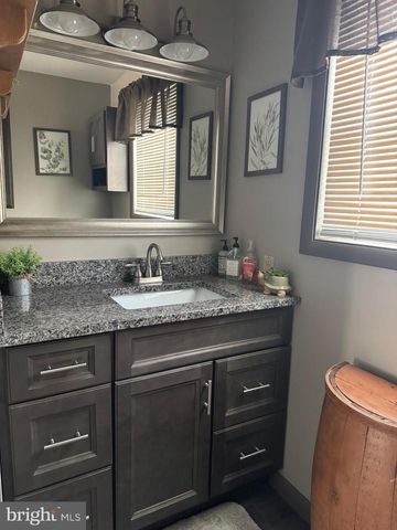 721 MOUNTAIN, Lykens, PA 17048