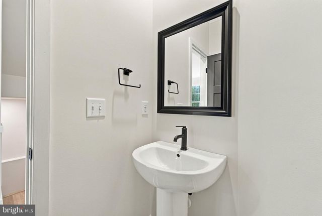 20 TARA LN, Stafford, VA 22554