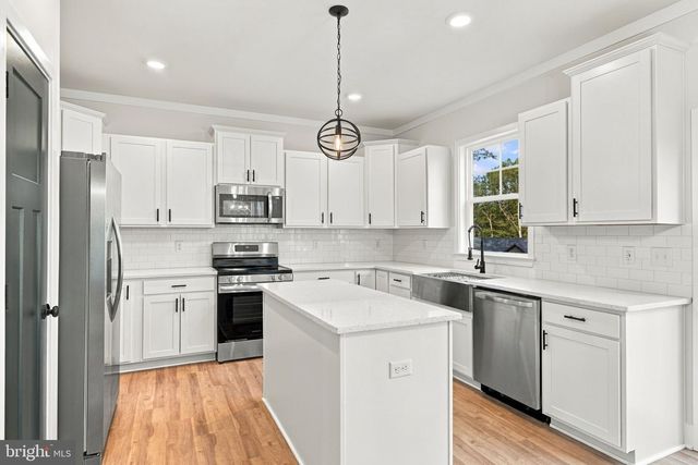 20 TARA LN, Stafford, VA 22554