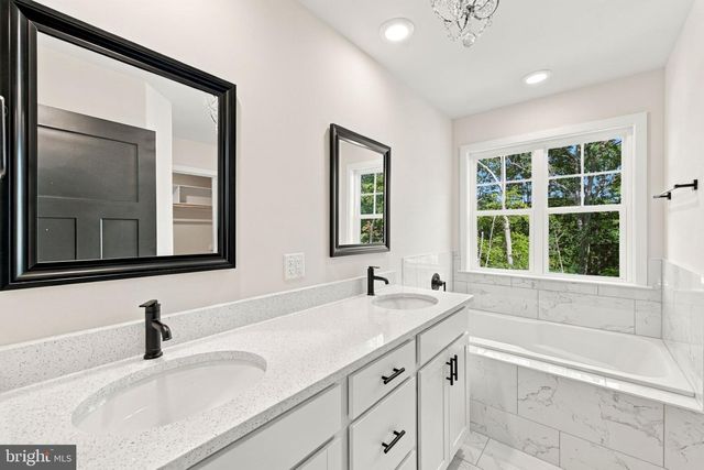 20 TARA LN, Stafford, VA 22554